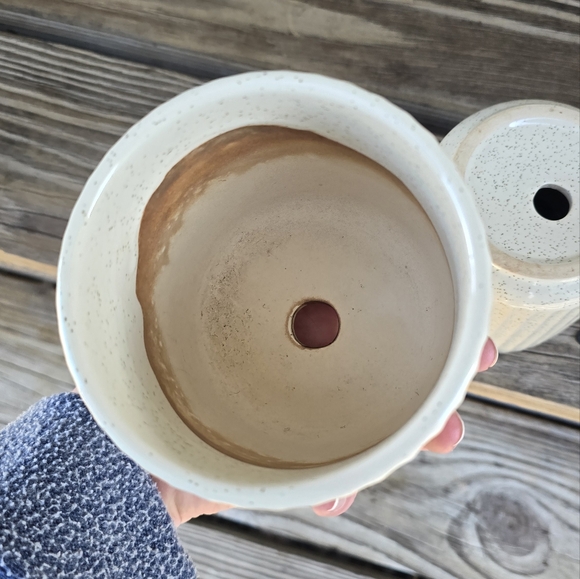 Ceramic Plant Pots (2) - Picture 5 of 9